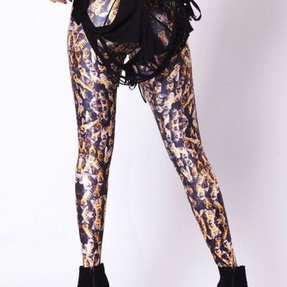 NWT Rare Blackmilk Clothing Bee Leggings Large